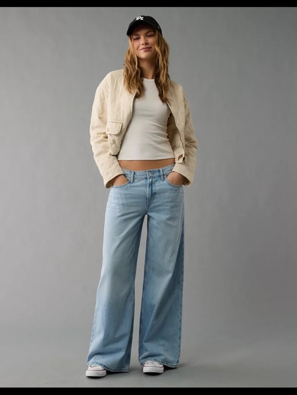 AE Strigid Low Rise Wide Leg Jeans